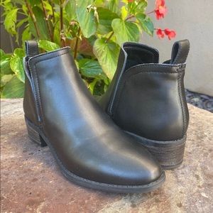 Dolce Vita Booties